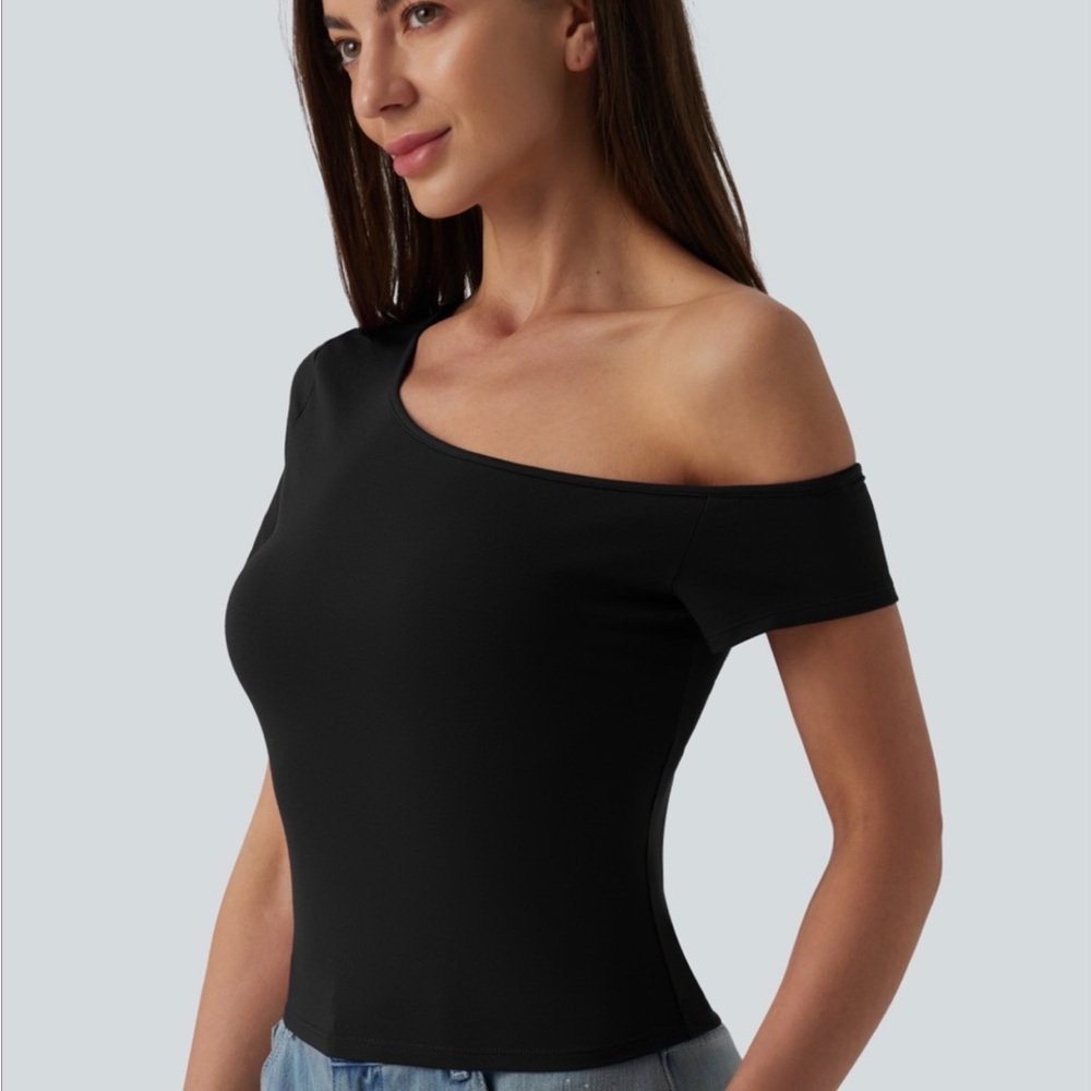 Halara Off-Shoulder top - Picture 8 of 10